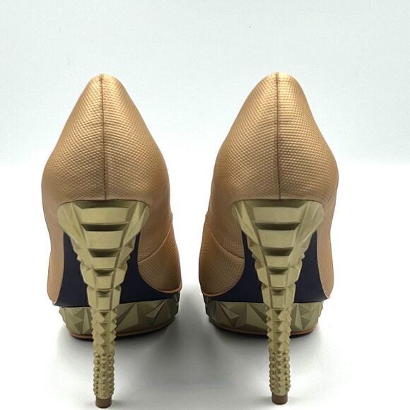 Rachel Ray Roy Heels - Size: 9 - Great Condition - Picture 3 of 11